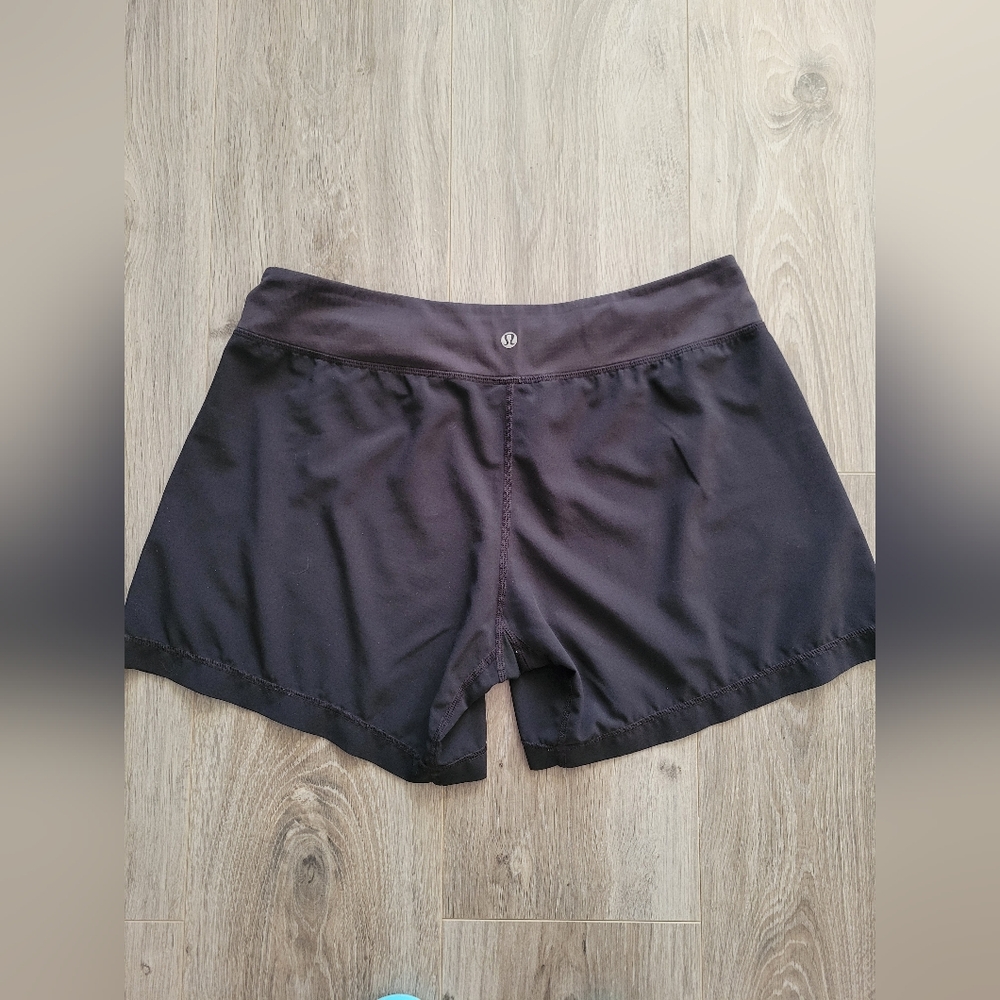 Lululemon 5" Shorts Size 10